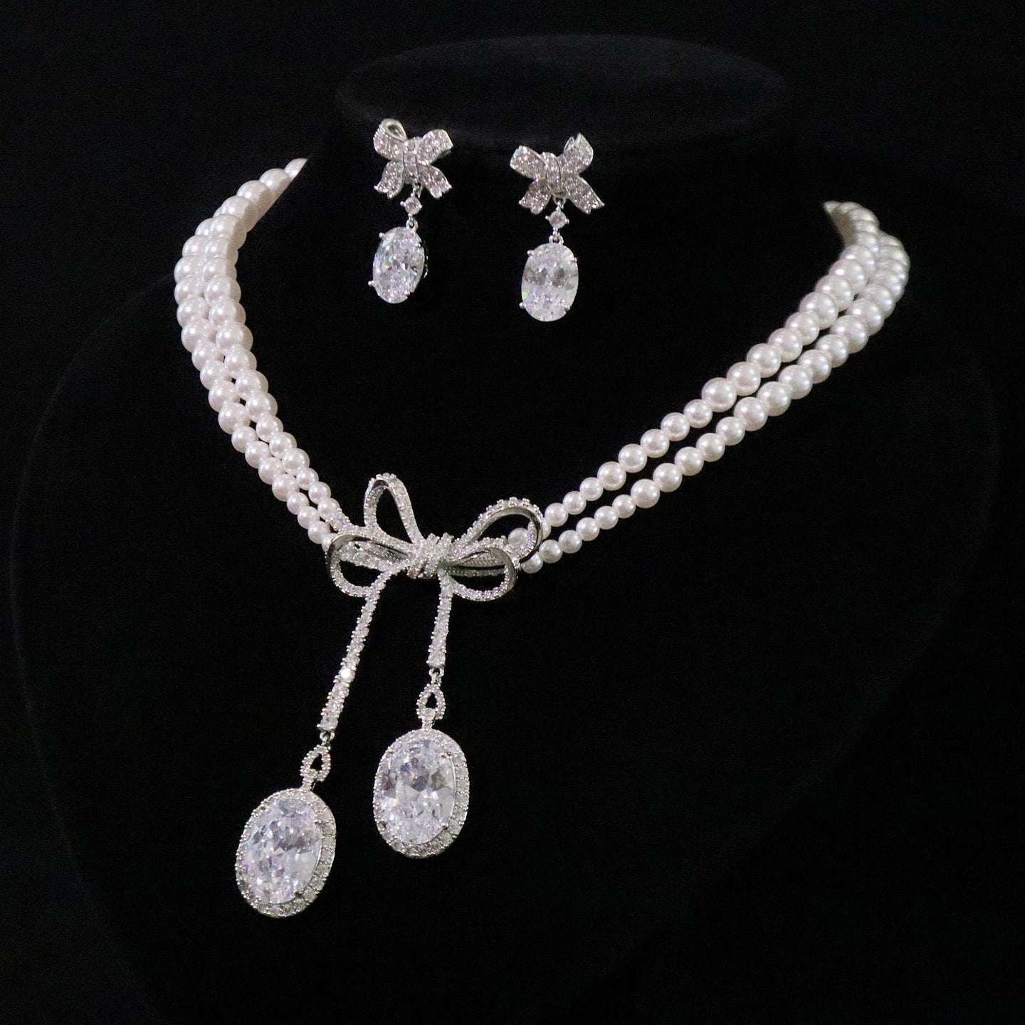 Pearl and White Zircon Bow Jewel Set