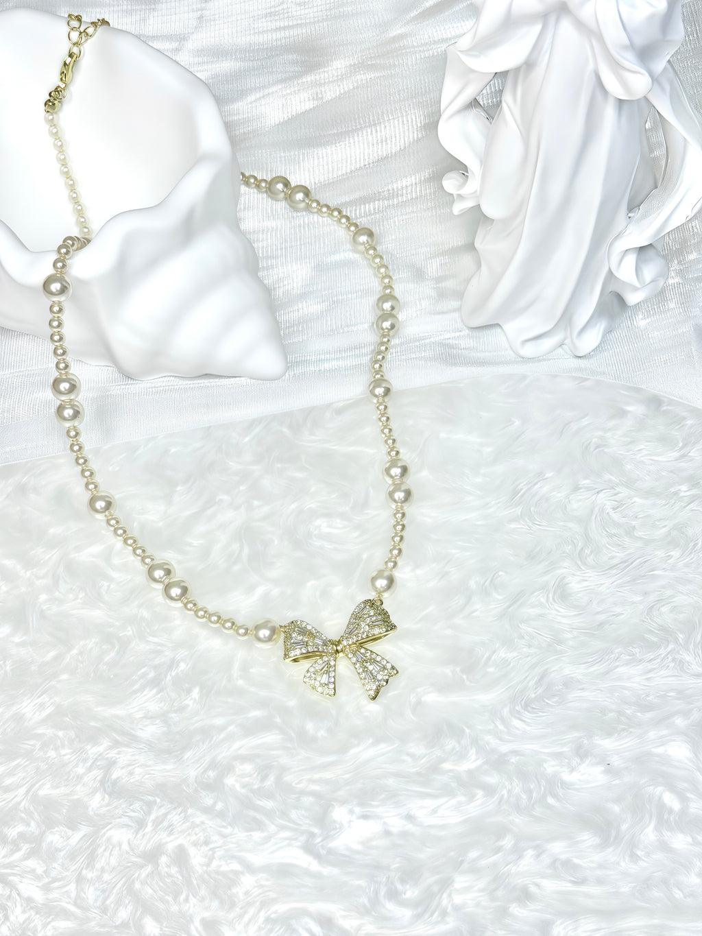 White Bow Pearl Necklace