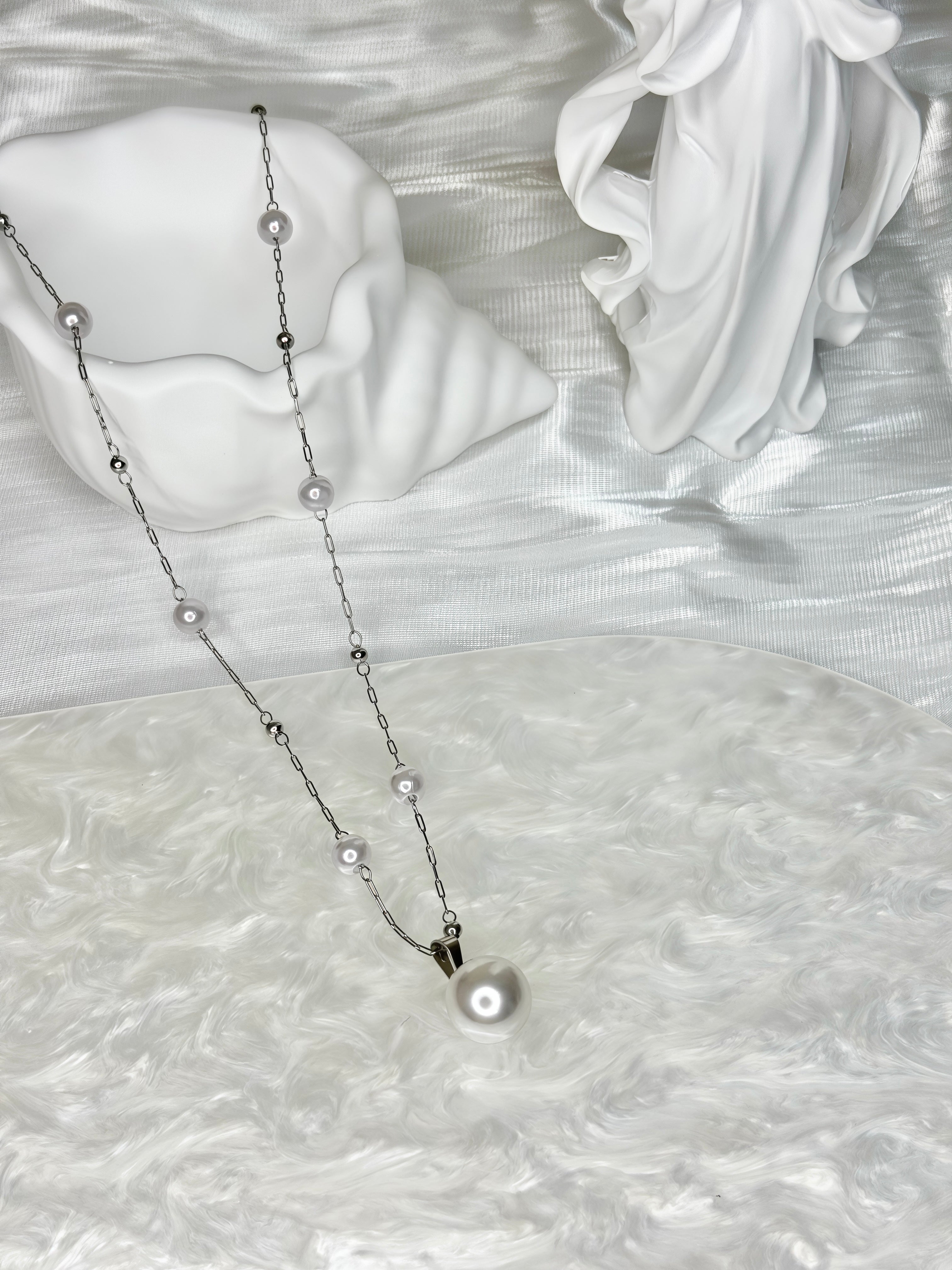 Starry Night White Pearl Chain Necklace