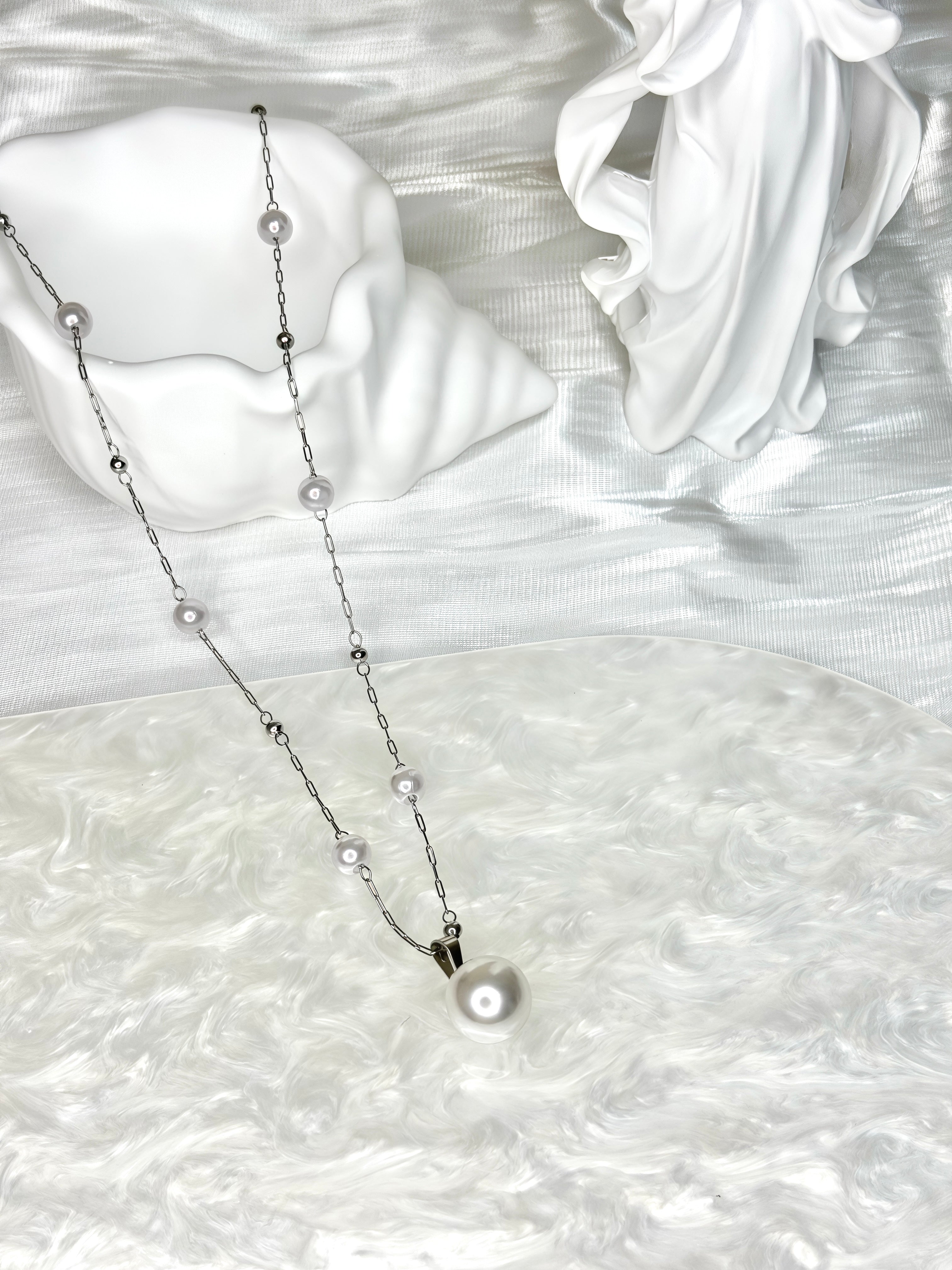 Starry Night White Pearl Chain Necklace