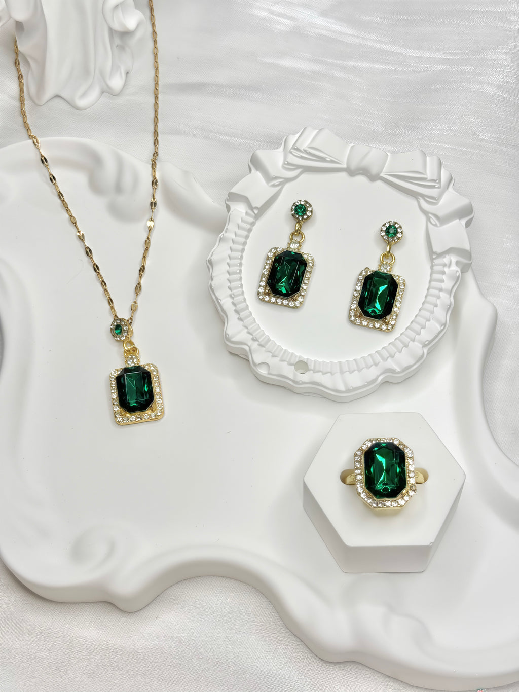 Green Luxurious Rectangle Zircon Jewel Set