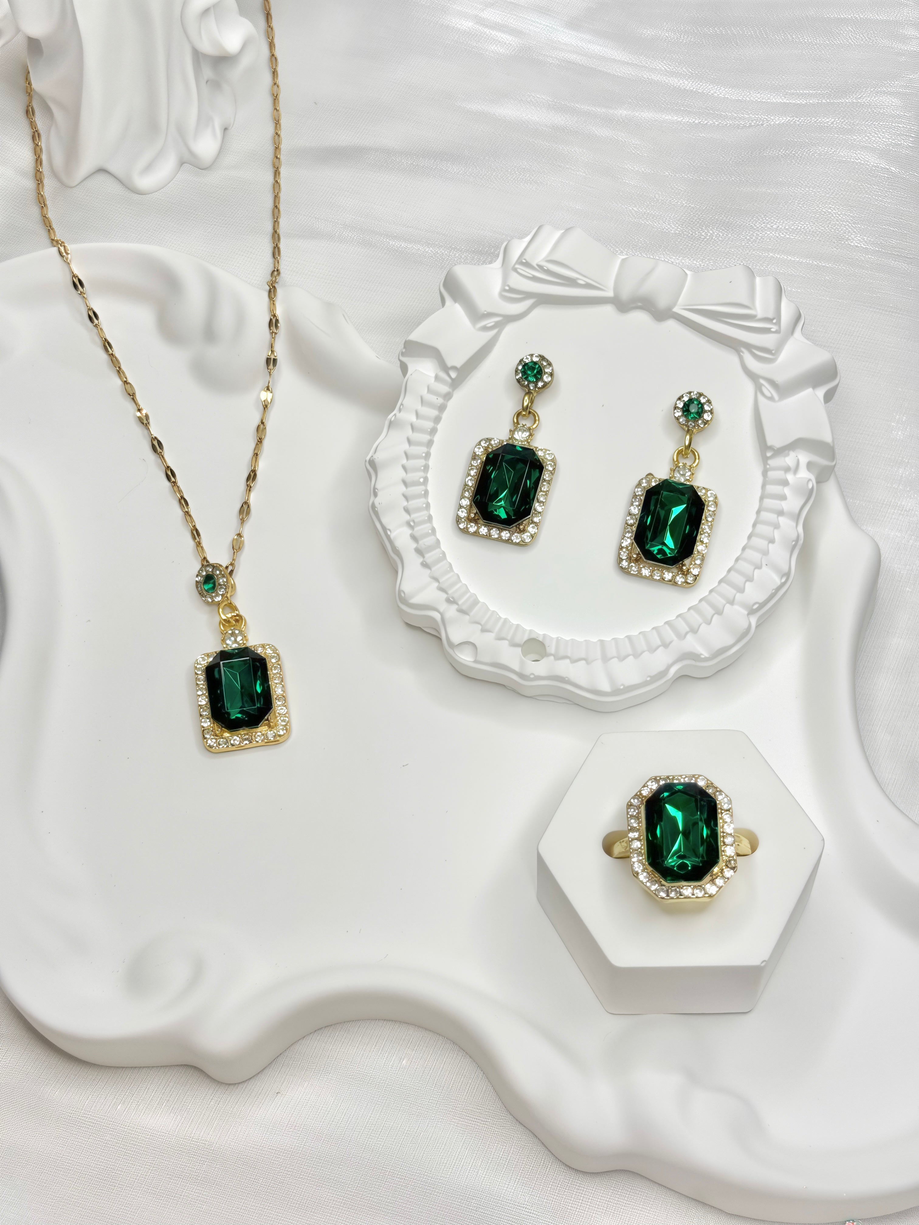 Green Luxurious Rectangle Zircon Jewel Set