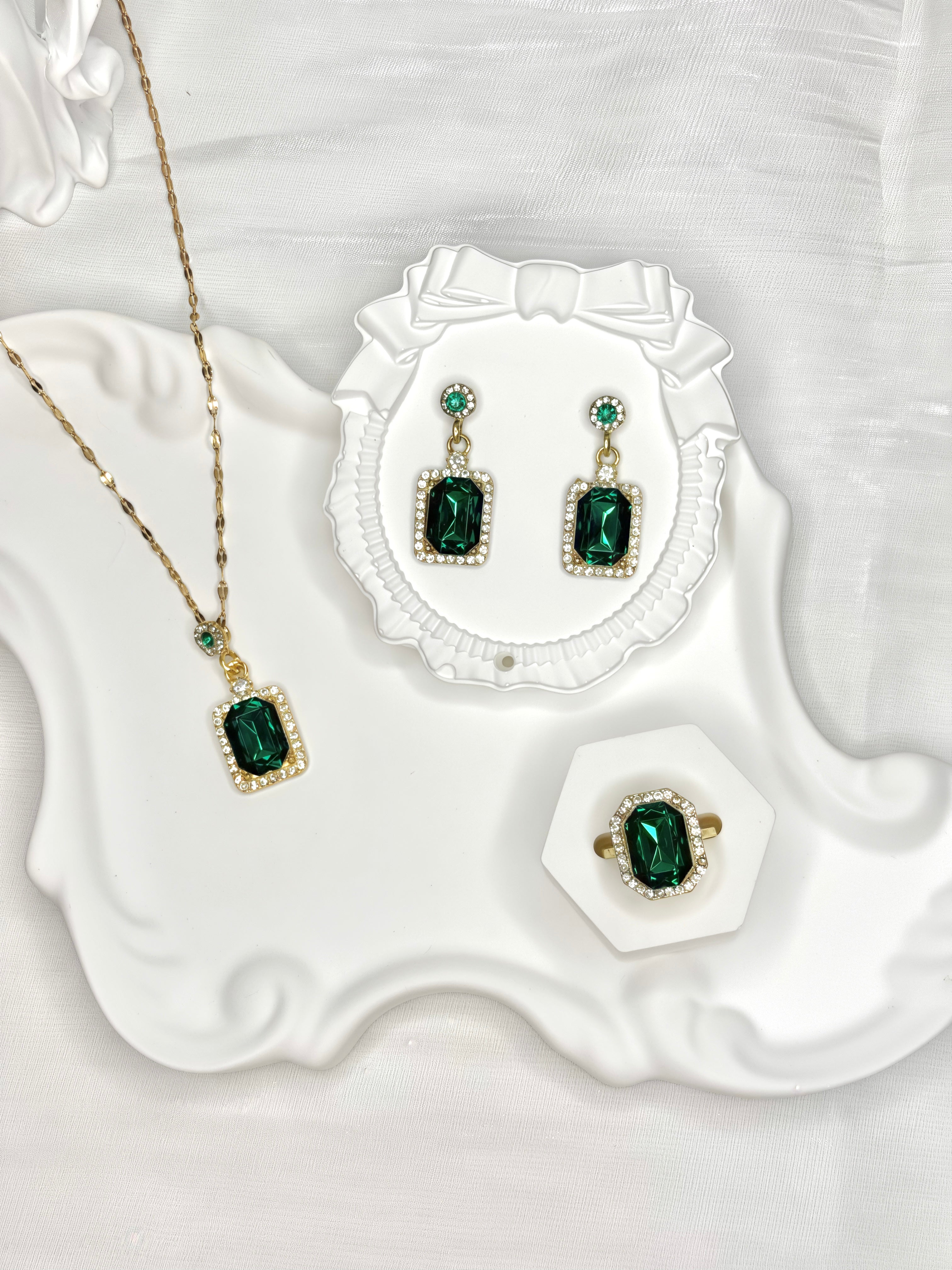 Green Luxurious Rectangle Zircon Jewel Set