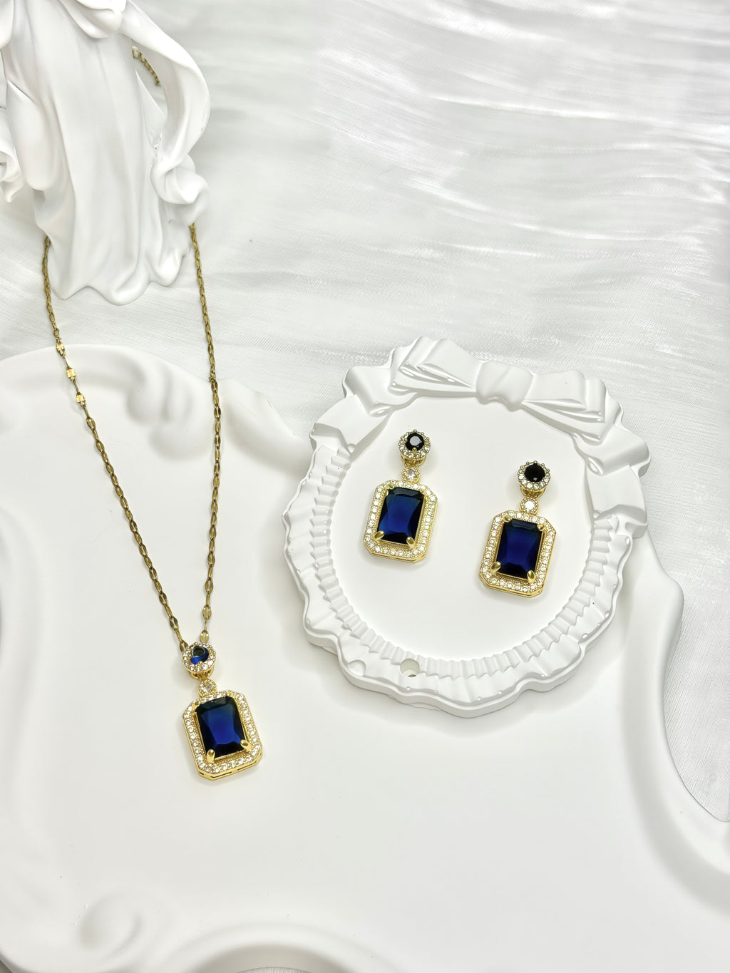 Blue Luxurious Rectangle Zircon Jewel Set