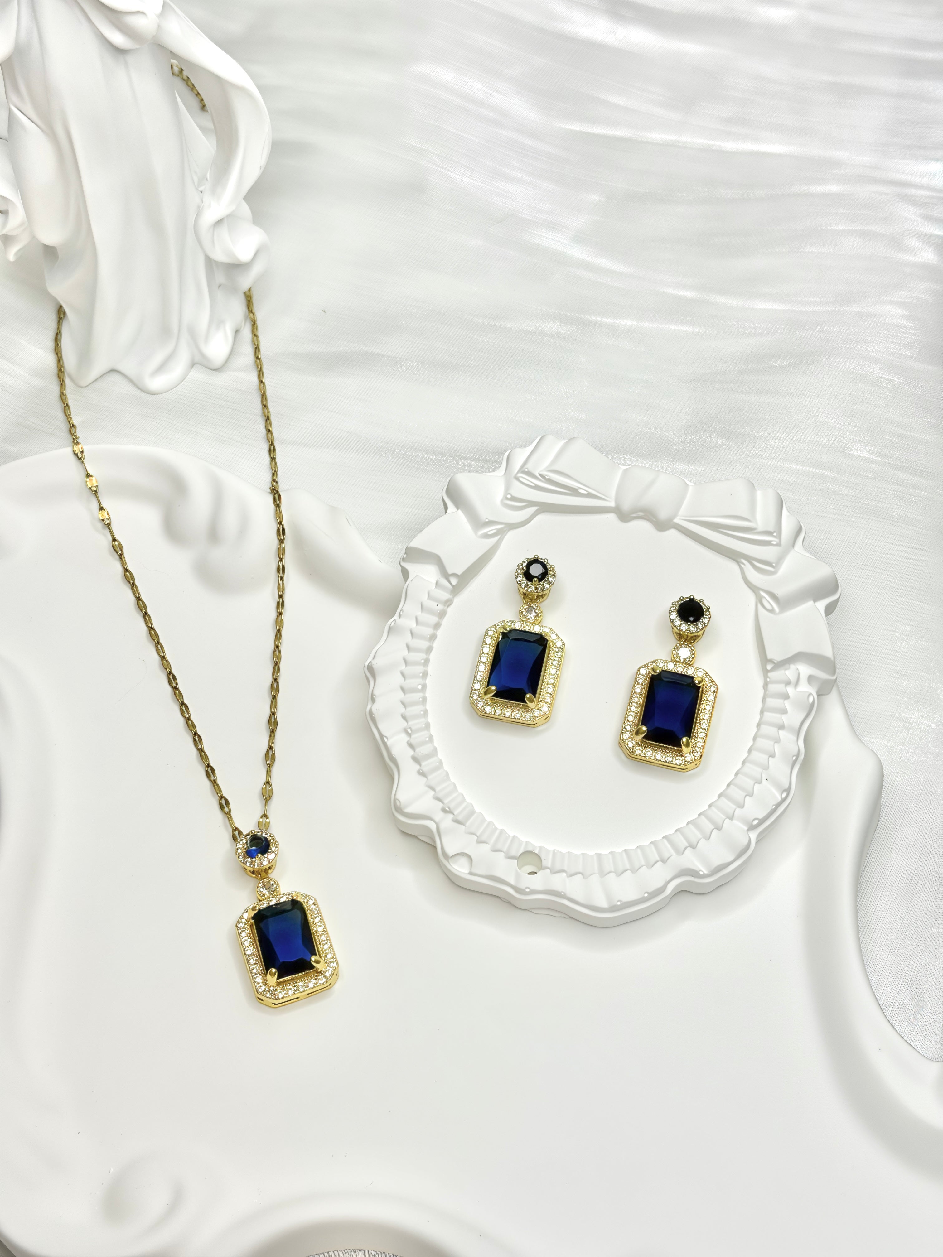 Blue Luxurious Rectangle Zircon Jewel Set