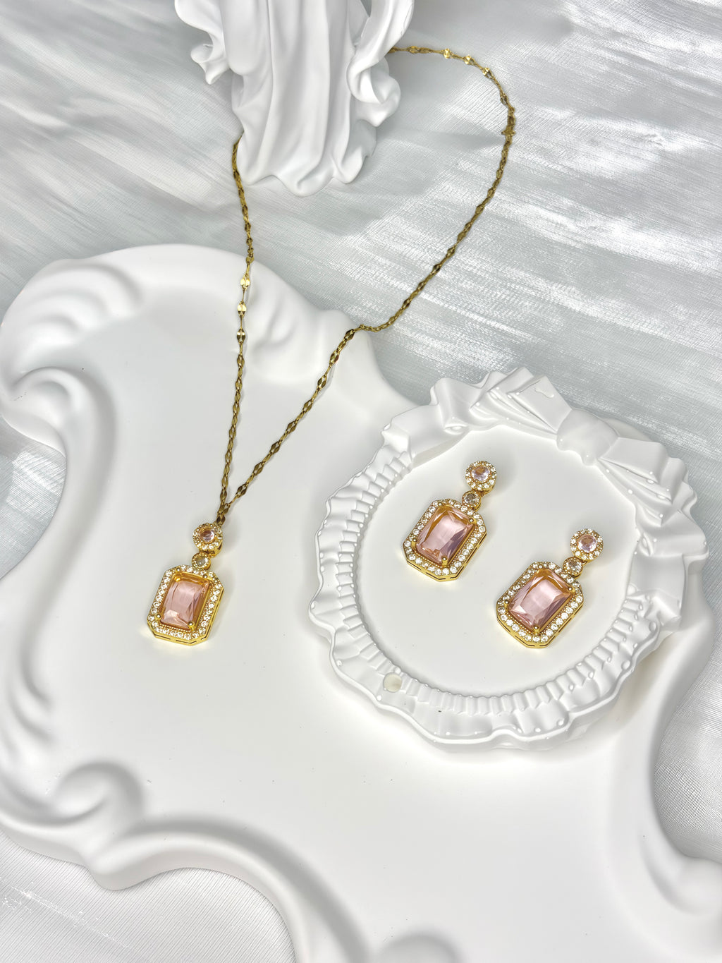 Pink Luxurious Rectangle Zircon Jewel Set