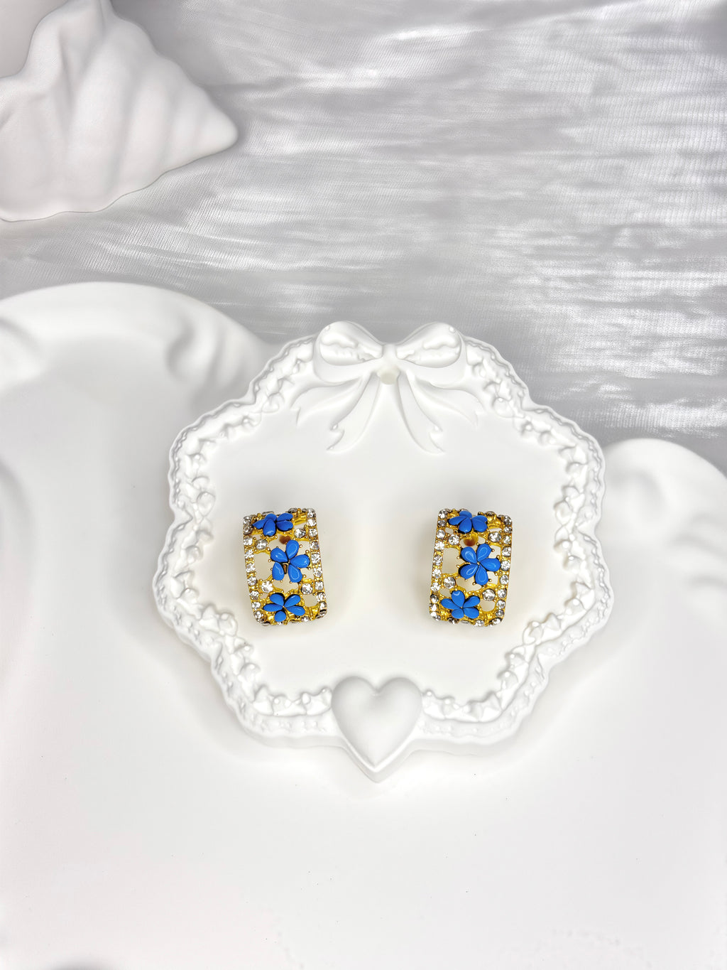 Boho Hollow Blue Floral Earrings