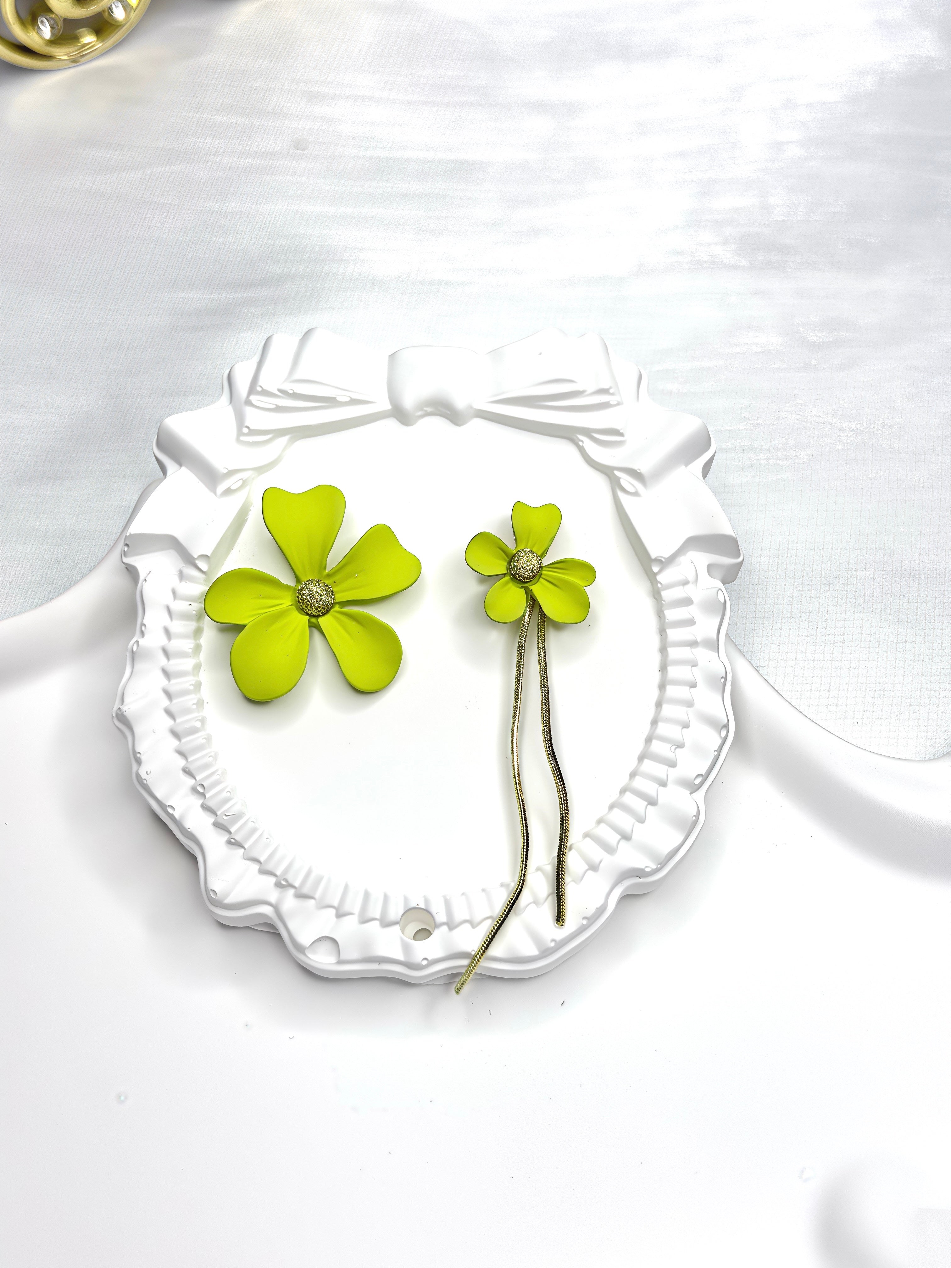 Fresh Green Floral Tassel Earrings